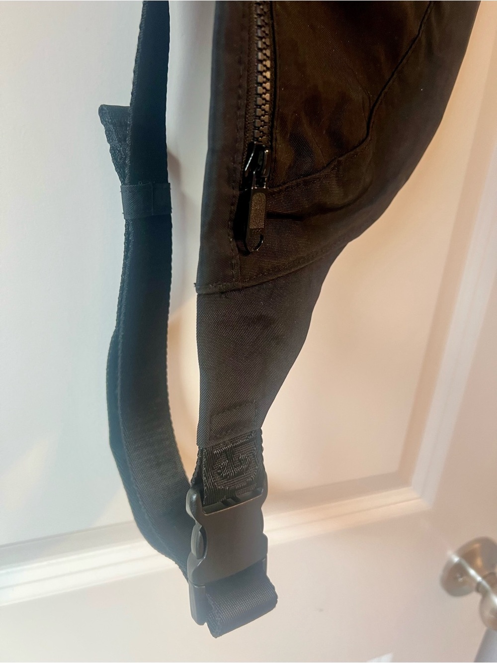 Baggu Crescent Fanny Pack - Picture 3 of 3